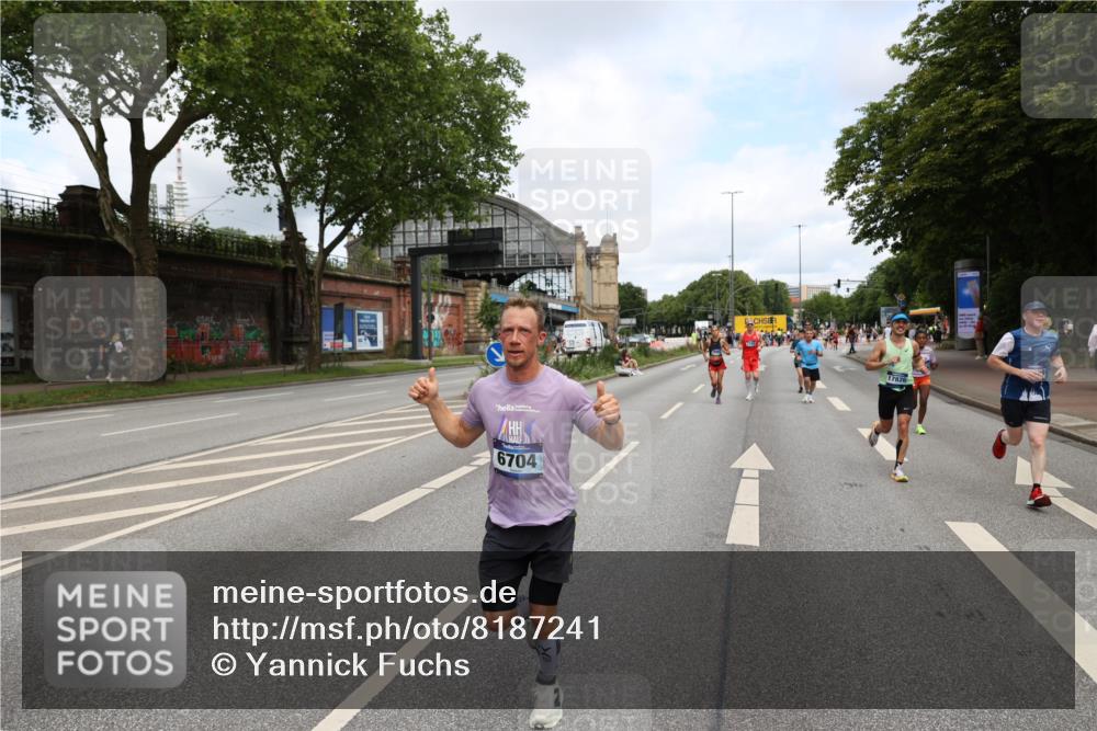 29.06.2025 - hella hamburg halbmarathon Yannick Fuchs http://msf.ph/oto/8187241 29.06.2025 10:30:07 20KM 57, 1344, 1889, 4050, 4740, 4944, 5269, 5554, 6704, 7466, 7867, 8901, 10771, 11559, 11898, 12044, 12751, 13798, 14629, 14841, 15390, 15391, 15931, 16177, 16695, 16811, 16964, 17022, 17643, 17826, 18183, 18220, 18237 meine-sportfotos.de