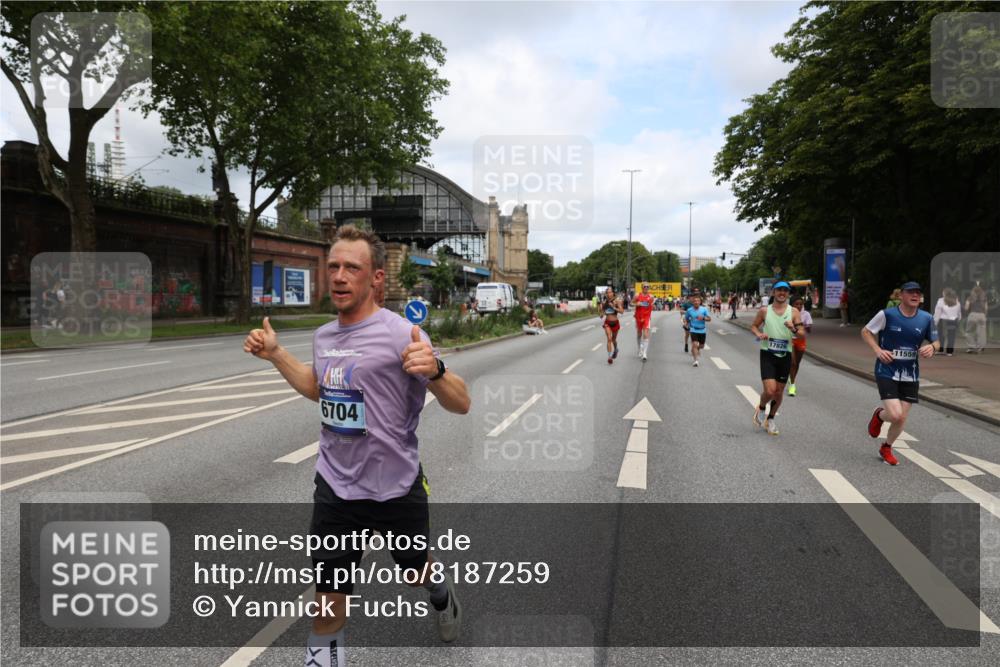 29.06.2025 - hella hamburg halbmarathon Yannick Fuchs http://msf.ph/oto/8187259 29.06.2025 10:30:07 20KM 57, 1344, 1889, 4050, 4740, 4944, 5269, 5554, 6704, 7466, 7867, 8901, 10771, 11559, 11898, 12044, 12751, 13798, 14629, 14841, 15390, 15391, 15931, 16177, 16695, 16811, 16964, 17022, 17643, 17826, 18183, 18220, 18237 meine-sportfotos.de