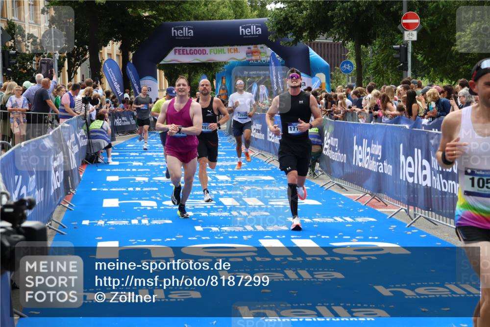 29.06.2025 - hella hamburg halbmarathon Zöllner http://msf.ph/oto/8187299 29.06.2025 10:33:44 Ziel 1053, 1396, 2836, 4246, 5193, 12595, 14975, 16755, 17191 meine-sportfotos.de