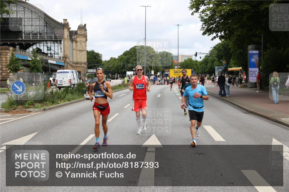 29.06.2025 - hella hamburg halbmarathon Yannick Fuchs http://msf.ph/oto/8187393 29.06.2025 10:30:09 20KM 57, 1344, 1889, 4050, 4740, 4944, 5269, 5554, 6704, 7466, 7867, 10771, 11559, 11898, 12044, 12751, 13798, 14629, 14841, 15390, 15415, 15701, 15931, 16123, 16177, 16695, 16811, 16964, 17022, 17826, 18183, 18220, 18237 meine-sportfotos.de