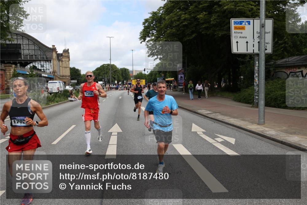29.06.2025 - hella hamburg halbmarathon Yannick Fuchs http://msf.ph/oto/8187480 29.06.2025 10:30:10 20KM 57, 1344, 1889, 4050, 4740, 4944, 5269, 5554, 6704, 7466, 7867, 10771, 11559, 11898, 12044, 12751, 13798, 14629, 14841, 15390, 15415, 15701, 15931, 15959, 16123, 16177, 16695, 16811, 17022, 17826, 18183, 18220, 18237, 18259 meine-sportfotos.de