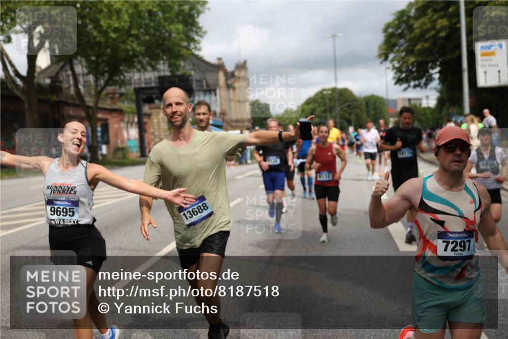 29.06.2025 - hella hamburg halbmarathon Yannick Fuchs http://msf.ph/oto/8187518 29.06.2025 10:43:42 20KM 1342, 1476, 2013, 2504, 2516, 2592, 2596, 2706, 2878, 2889, 2937, 3060, 3562, 3692, 4017, 4832, 5460, 5978, 6115, 6158, 7100, 7297, 7332, 7657, 8112, 8437, 9038, 9126, 9200, 9463, 9491, 9597, 9619, 9695, 9723, 9924, 9965, 10189, 11340, 11519, 11819, 11977, 12035, 12271, 12670, 13233, 13688, 13690, 13976, 14526, 14838, 15422, 15519, 15523, 16114, 16653, 16731, 16738, 16843, 16877, 16891, 17753, 17908, 18058, 18350, 18842, 18926, 18960, 19109 meine-sportfotos.de