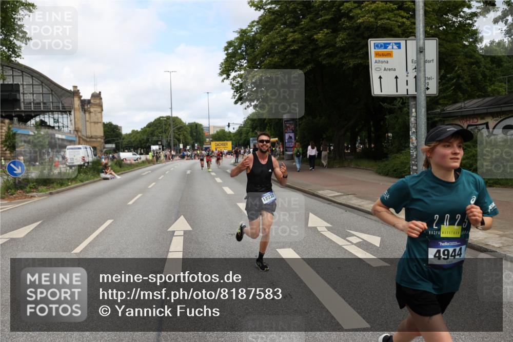 29.06.2025 - hella hamburg halbmarathon Yannick Fuchs http://msf.ph/oto/8187583 29.06.2025 10:30:12 20KM 57, 1344, 1889, 4050, 4740, 4944, 5269, 6704, 7466, 10771, 11559, 11898, 12044, 12751, 13252, 13798, 14841, 15390, 15415, 15701, 15931, 15959, 16123, 16177, 16695, 17022, 17826, 18183, 18237, 18259 meine-sportfotos.de