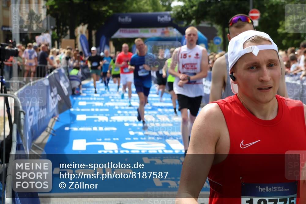 29.06.2025 - hella hamburg halbmarathon Zöllner http://msf.ph/oto/8187587 29.06.2025 10:43:43 Ziel 3116, 4318, 6903, 6991, 9114, 13421, 13996, 14201, 14210, 14690, 15328, 15932, 17912, 18449, 19090 meine-sportfotos.de