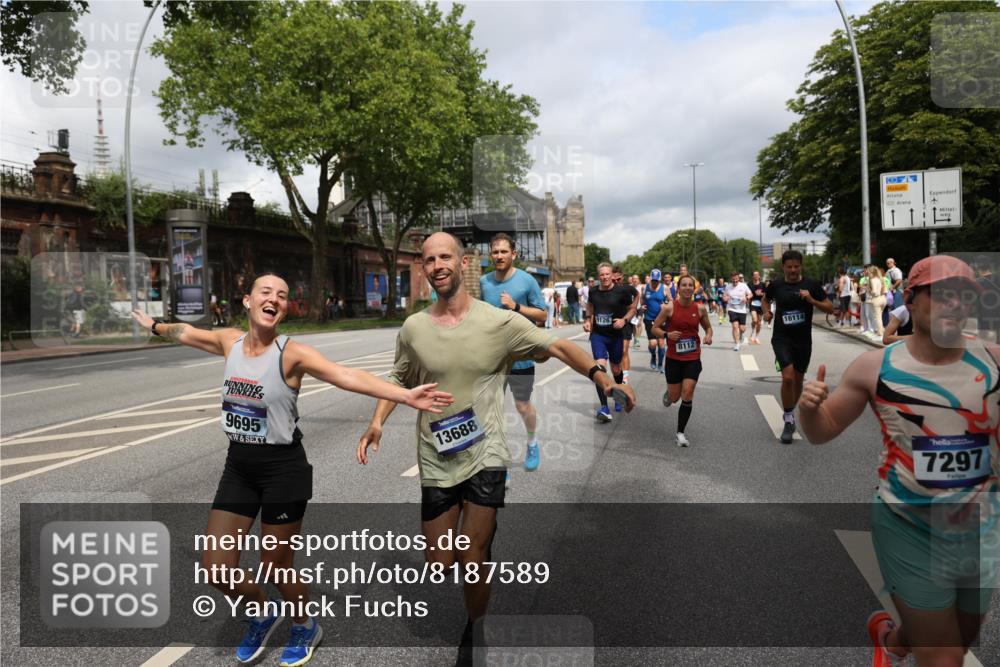29.06.2025 - hella hamburg halbmarathon Yannick Fuchs http://msf.ph/oto/8187589 29.06.2025 10:43:43 20KM 1342, 1476, 2013, 2504, 2516, 2592, 2596, 2706, 2878, 2889, 2937, 3060, 3543, 3562, 3692, 4017, 4832, 5460, 5978, 6115, 6158, 7100, 7297, 7332, 7657, 8112, 8437, 9038, 9126, 9200, 9463, 9491, 9597, 9619, 9695, 9723, 9924, 9965, 10189, 11339, 11340, 11519, 11819, 11977, 12035, 12271, 12670, 13159, 13233, 13688, 13690, 13976, 14526, 14838, 15519, 15523, 16114, 16653, 16731, 16738, 16843, 16877, 16891, 17001, 17753, 17908, 18058, 18350, 18842, 18926, 18960, 19109 meine-sportfotos.de