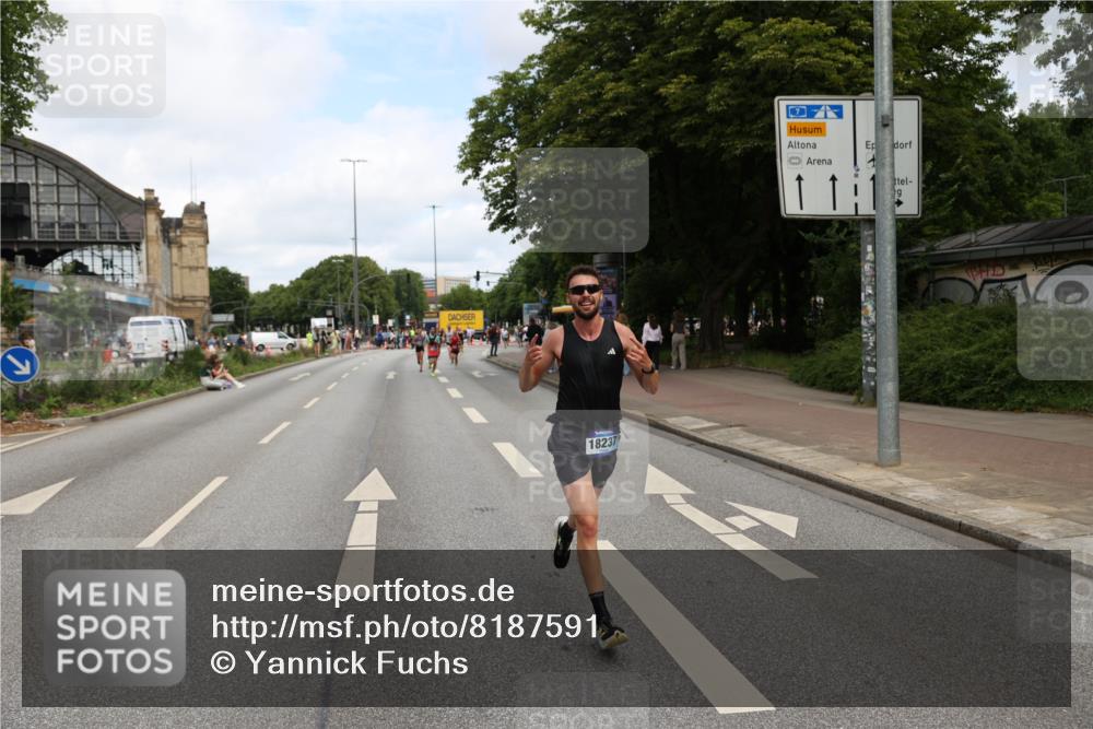 29.06.2025 - hella hamburg halbmarathon Yannick Fuchs http://msf.ph/oto/8187591 29.06.2025 10:30:12 20KM 57, 1344, 1889, 4050, 4740, 4944, 5269, 6704, 7466, 10771, 11559, 11898, 12044, 12751, 13252, 13798, 14841, 15390, 15415, 15701, 15931, 15959, 16123, 16177, 16695, 17022, 17826, 18183, 18237, 18259 meine-sportfotos.de