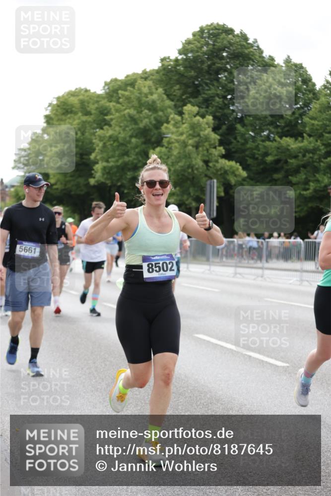 29.06.2025 - hella hamburg halbmarathon Jannik Wohlers http://msf.ph/oto/8187645 29.06.2025 10:23:40 Lombardsbrücke 1389, 1444, 3013, 3185, 3579, 4122, 4597, 4684, 4990, 4993, 5039, 5258, 5260, 5661, 5954, 7013, 7426, 7920, 8141, 8149, 8187, 8502, 8717, 9217, 9603, 11306, 11347, 11415, 14433, 14439, 15352, 15456, 17147, 17262, 17414, 17513, 17595, 18132, 18210, 18745, 18998 meine-sportfotos.de