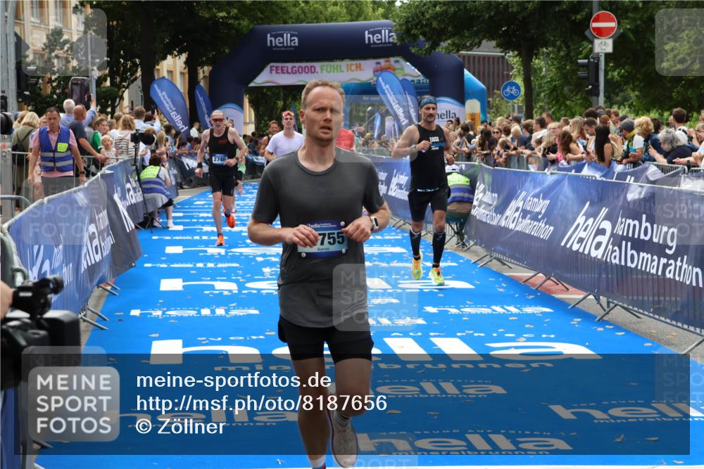 29.06.2025 - hella hamburg halbmarathon Zöllner http://msf.ph/oto/8187656 29.06.2025 10:33:50 Ziel 1743, 2228, 2243, 2746, 4246, 5193, 13771, 14310, 14466, 16243, 16755 meine-sportfotos.de