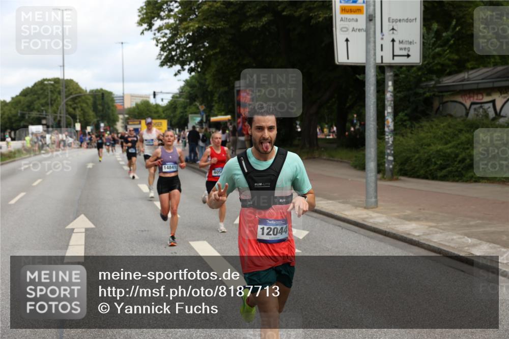 29.06.2025 - hella hamburg halbmarathon Yannick Fuchs http://msf.ph/oto/8187713 29.06.2025 10:30:20 20KM 1344, 1889, 3843, 4050, 4062, 4944, 6032, 10384, 10877, 12044, 12462, 12514, 13252, 13798, 14789, 14841, 15415, 15701, 15931, 15959, 16123, 18237, 18259, 18841 meine-sportfotos.de