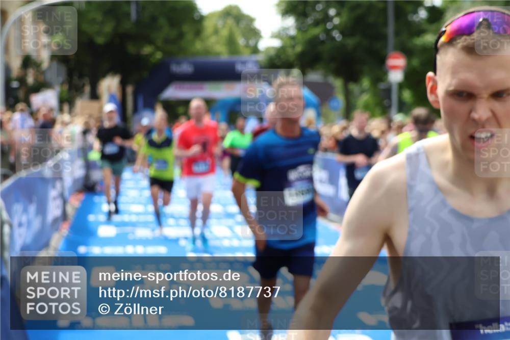 29.06.2025 - hella hamburg halbmarathon Zöllner http://msf.ph/oto/8187737 29.06.2025 10:43:45 Ziel 1976, 3116, 4318, 6903, 6991, 9114, 9159, 11153, 11848, 13421, 14201, 14210, 14690, 15328, 15932, 16105, 17912, 18449, 19090 meine-sportfotos.de