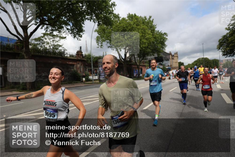 29.06.2025 - hella hamburg halbmarathon Yannick Fuchs http://msf.ph/oto/8187769 29.06.2025 10:43:43 20KM 1342, 1476, 2013, 2504, 2516, 2592, 2596, 2706, 2878, 2889, 2937, 3060, 3543, 3562, 3692, 4017, 4832, 5460, 5978, 6115, 6158, 7100, 7297, 7332, 7657, 8112, 8437, 9038, 9126, 9200, 9463, 9491, 9597, 9619, 9695, 9723, 9924, 9965, 10189, 11339, 11340, 11519, 11819, 11977, 12035, 12271, 12670, 13159, 13233, 13688, 13690, 13976, 14526, 14838, 15519, 15523, 16114, 16653, 16731, 16738, 16843, 16877, 16891, 17001, 17753, 17908, 18058, 18350, 18842, 18926, 18960, 19109 meine-sportfotos.de