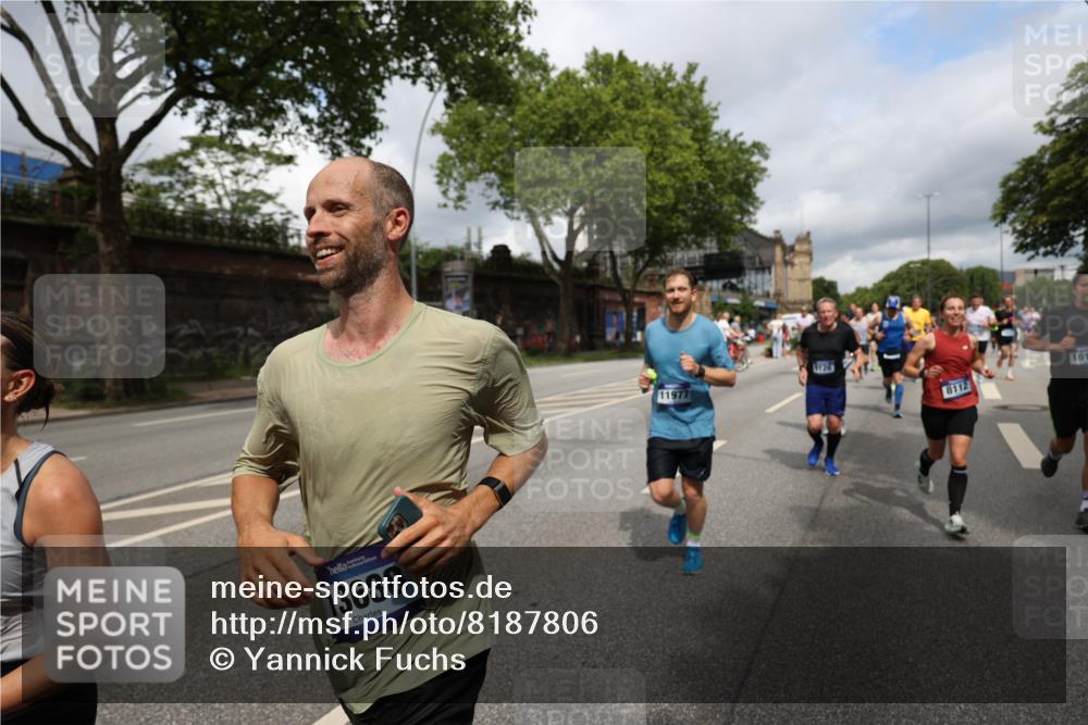 29.06.2025 - hella hamburg halbmarathon Yannick Fuchs http://msf.ph/oto/8187806 29.06.2025 10:43:43 20KM 1342, 1476, 2013, 2504, 2516, 2592, 2596, 2706, 2878, 2889, 2937, 3060, 3543, 3562, 3692, 4017, 4832, 5460, 5978, 6115, 6158, 7100, 7297, 7332, 7657, 8112, 8437, 9038, 9126, 9200, 9463, 9491, 9597, 9619, 9695, 9723, 9924, 9965, 10189, 11339, 11340, 11519, 11819, 11977, 12035, 12271, 12670, 13159, 13233, 13688, 13690, 13976, 14526, 14838, 15519, 15523, 16114, 16653, 16731, 16738, 16843, 16877, 16891, 17001, 17753, 17908, 18058, 18350, 18842, 18926, 18960, 19109 meine-sportfotos.de