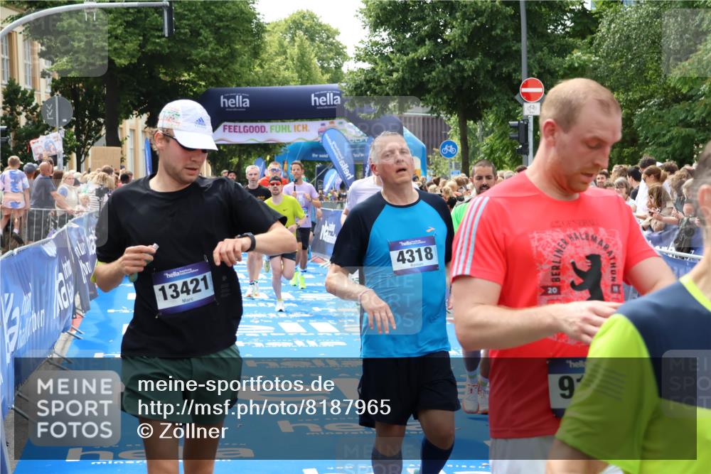 29.06.2025 - hella hamburg halbmarathon Zöllner http://msf.ph/oto/8187965 29.06.2025 10:43:48 Ziel 1976, 3437, 4318, 6903, 6991, 7185, 9114, 9159, 9374, 11153, 11778, 11848, 13421, 13897, 14201, 14210, 15328, 15512, 15932, 16062, 16105, 18650, 19090 meine-sportfotos.de