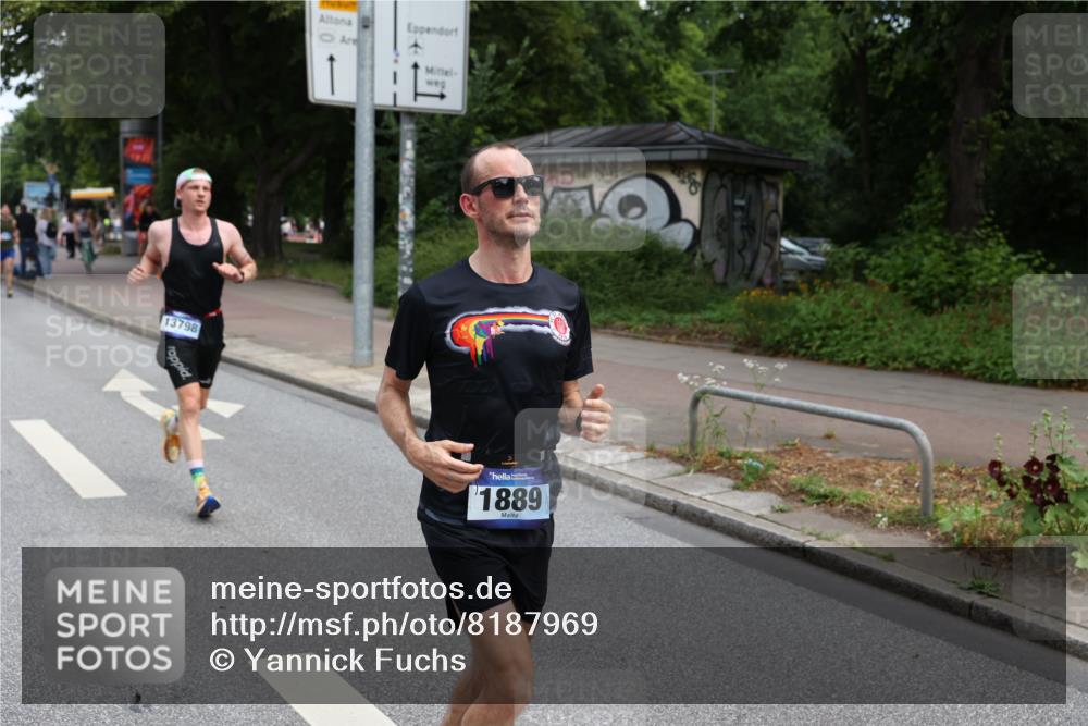 29.06.2025 - hella hamburg halbmarathon Yannick Fuchs http://msf.ph/oto/8187969 29.06.2025 10:30:26 20KM 1889, 3843, 4050, 4062, 6032, 10384, 10477, 10877, 12044, 12462, 12514, 13252, 13798, 14789, 14841, 15161, 15415, 15701, 15931, 15959, 16119, 16123, 17612, 18259, 18841 meine-sportfotos.de