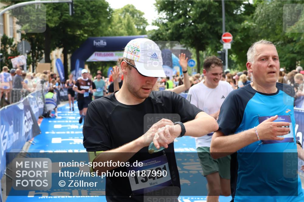 29.06.2025 - hella hamburg halbmarathon Zöllner http://msf.ph/oto/8187990 29.06.2025 10:43:49 Ziel 1976, 3437, 5692, 6903, 6991, 7185, 9159, 9374, 11153, 11778, 11848, 13897, 14201, 14210, 15512, 16062, 16105, 18650, 19090 meine-sportfotos.de