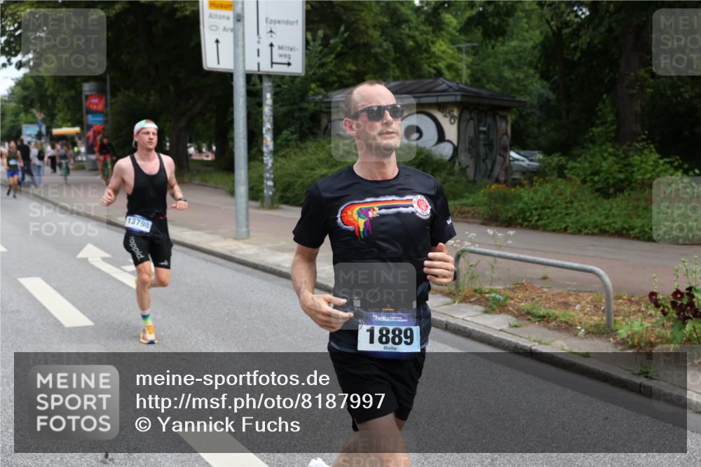 29.06.2025 - hella hamburg halbmarathon Yannick Fuchs http://msf.ph/oto/8187997 29.06.2025 10:30:26 20KM 1889, 3843, 4050, 4062, 6032, 10384, 10477, 10877, 12044, 12462, 12514, 13252, 13798, 14789, 14841, 15161, 15415, 15701, 15931, 15959, 16119, 16123, 17612, 18259, 18841 meine-sportfotos.de