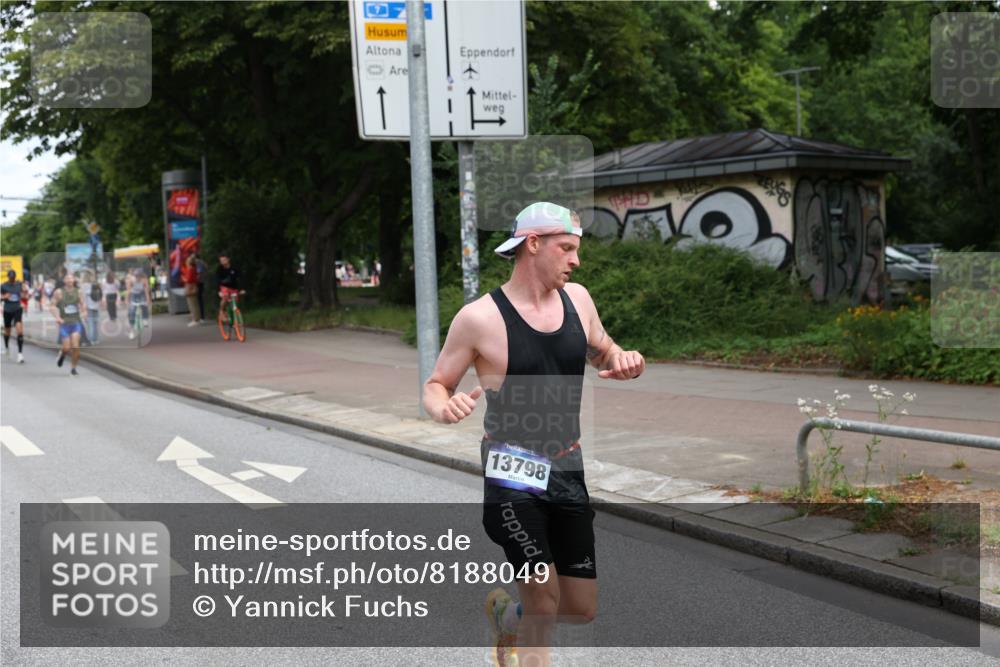 29.06.2025 - hella hamburg halbmarathon Yannick Fuchs http://msf.ph/oto/8188049 29.06.2025 10:30:27 20KM 1889, 3843, 4050, 4062, 6032, 10384, 10477, 10877, 12462, 12514, 13252, 13419, 13798, 14789, 14841, 15161, 15415, 15701, 15931, 15959, 16119, 16123, 17612, 18259, 18841 meine-sportfotos.de