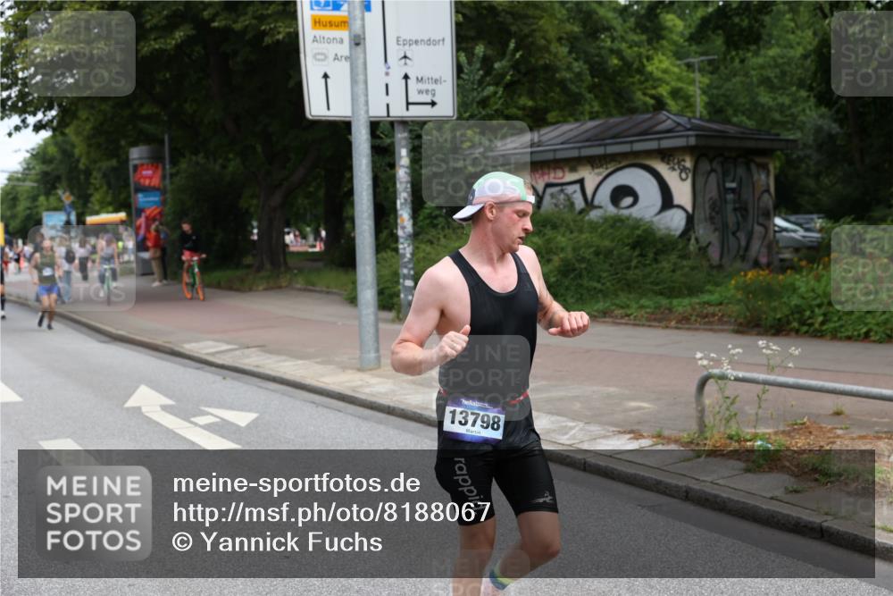 29.06.2025 - hella hamburg halbmarathon Yannick Fuchs http://msf.ph/oto/8188067 29.06.2025 10:30:27 20KM 1889, 3843, 4050, 4062, 6032, 10384, 10477, 10877, 12462, 12514, 13252, 13419, 13798, 14789, 14841, 15161, 15415, 15701, 15931, 15959, 16119, 16123, 17612, 18259, 18841 meine-sportfotos.de