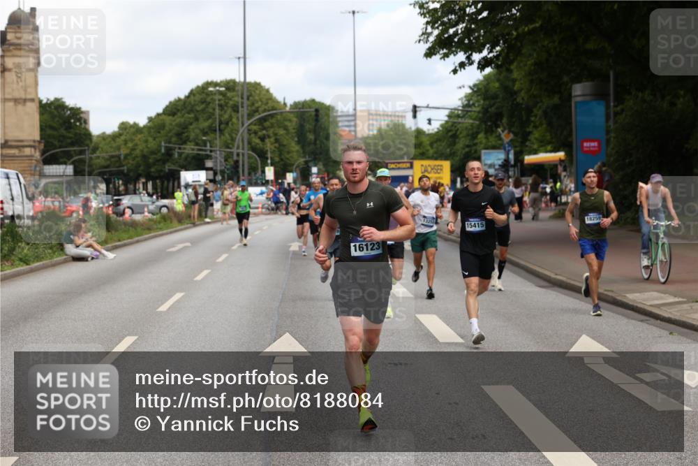 29.06.2025 - hella hamburg halbmarathon Yannick Fuchs http://msf.ph/oto/8188084 29.06.2025 10:30:29 20KM 1889, 3843, 4050, 4062, 6032, 10384, 10477, 10877, 12462, 12514, 13252, 13343, 13419, 13798, 14789, 14841, 14875, 15161, 15415, 15701, 15931, 15959, 16119, 16123, 17612, 18259, 18841 meine-sportfotos.de