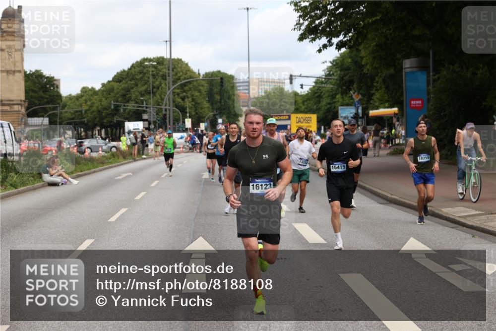 29.06.2025 - hella hamburg halbmarathon Yannick Fuchs http://msf.ph/oto/8188108 29.06.2025 10:30:29 20KM 1889, 3843, 4050, 4062, 6032, 10384, 10477, 10877, 12462, 12514, 13252, 13343, 13419, 13798, 14789, 14841, 14875, 15161, 15415, 15701, 15931, 15959, 16119, 16123, 17612, 18259, 18841 meine-sportfotos.de