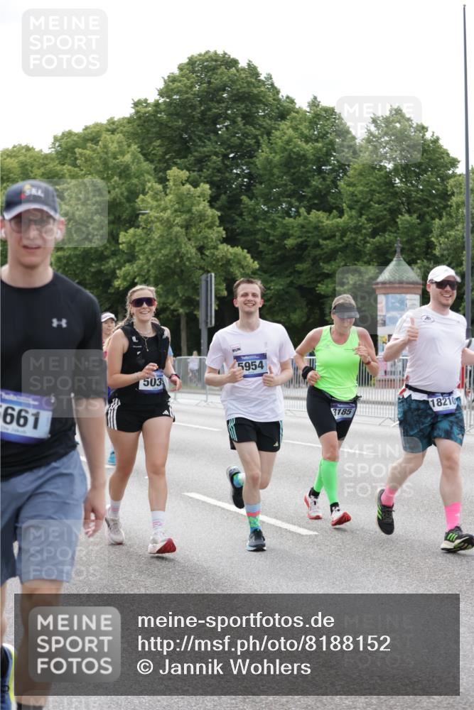 29.06.2025 - hella hamburg halbmarathon Jannik Wohlers http://msf.ph/oto/8188152 29.06.2025 10:23:42 Lombardsbrücke 1005, 1009, 1389, 1444, 3013, 3185, 3285, 3579, 4597, 4684, 4993, 5039, 5258, 5260, 5661, 5954, 7013, 7426, 7920, 8141, 8187, 8502, 8717, 9217, 9603, 11306, 11347, 11415, 14433, 14439, 15352, 15456, 16345, 17147, 17262, 17414, 17559, 17560, 17595, 18109, 18132, 18210 meine-sportfotos.de