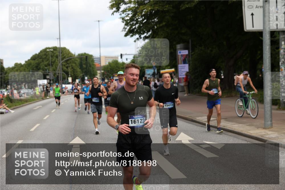29.06.2025 - hella hamburg halbmarathon Yannick Fuchs http://msf.ph/oto/8188198 29.06.2025 10:30:30 20KM 1889, 3843, 4062, 6032, 10384, 10477, 10877, 12462, 12514, 13252, 13343, 13419, 13798, 14789, 14875, 15161, 15415, 15701, 15931, 15959, 16119, 16123, 17612, 18259, 18841 meine-sportfotos.de