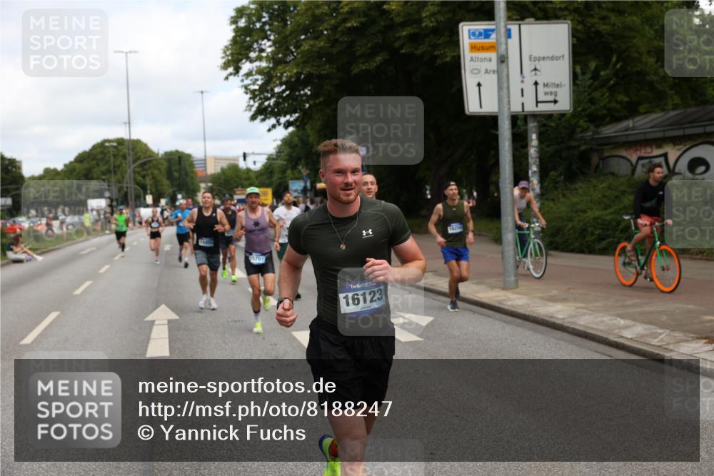 29.06.2025 - hella hamburg halbmarathon Yannick Fuchs http://msf.ph/oto/8188247 29.06.2025 10:30:30 20KM 1889, 3843, 4062, 6032, 10384, 10477, 10877, 12462, 12514, 13252, 13343, 13419, 13798, 14789, 14875, 15161, 15415, 15701, 15931, 15959, 16119, 16123, 17612, 18259, 18841 meine-sportfotos.de