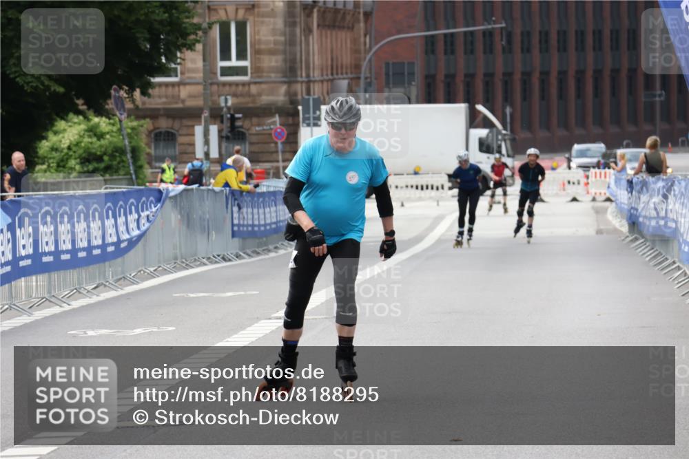 29.06.2025 - hella hamburg halbmarathon Strokosch-Dieckow http://msf.ph/oto/8188295 29.06.2025 09:28:55 Ziel 20129 meine-sportfotos.de
