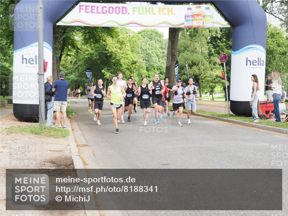 29.06.2025 - hella hamburg halbmarathon MichiJ http://msf.ph/oto/8188341 29.06.2025 10:19:12 Zwischen KM18-KM19 2021, 2180, 10156, 13838, 14395, 15253, 15880, 16118, 18737, 19142, 19204 meine-sportfotos.de