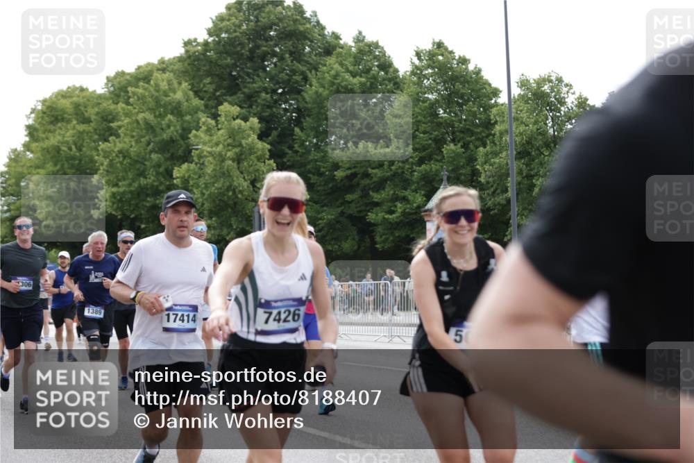 29.06.2025 - hella hamburg halbmarathon Jannik Wohlers http://msf.ph/oto/8188407 29.06.2025 10:23:44 Lombardsbrücke 1005, 1009, 1389, 1444, 3013, 3185, 3285, 3579, 4597, 4684, 4993, 5039, 5258, 5260, 5661, 5954, 7013, 7426, 7920, 8141, 8187, 8502, 8717, 9217, 11306, 11347, 11415, 12210, 14433, 14439, 14824, 15352, 15456, 16345, 16861, 17147, 17262, 17414, 17559, 17560, 17595, 18109, 18132, 18210 meine-sportfotos.de