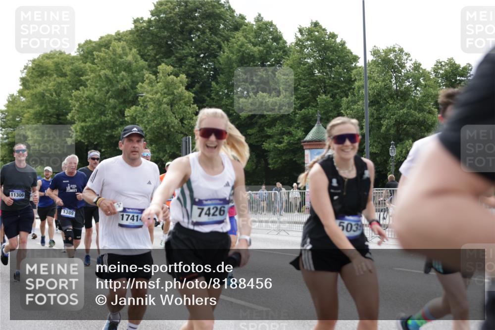29.06.2025 - hella hamburg halbmarathon Jannik Wohlers http://msf.ph/oto/8188456 29.06.2025 10:23:44 Lombardsbrücke 1005, 1009, 1389, 1444, 3013, 3185, 3285, 3579, 4597, 4684, 4993, 5039, 5258, 5260, 5661, 5954, 7013, 7426, 7920, 8141, 8187, 8502, 8717, 9217, 11306, 11347, 11415, 12210, 14433, 14439, 14824, 15352, 15456, 16345, 16861, 17147, 17262, 17414, 17559, 17560, 17595, 18109, 18132, 18210 meine-sportfotos.de