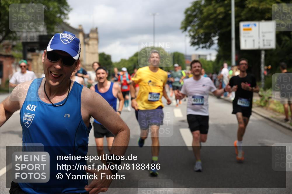 29.06.2025 - hella hamburg halbmarathon Yannick Fuchs http://msf.ph/oto/8188486 29.06.2025 10:43:46 20KM 2013, 2504, 2516, 2592, 2706, 2878, 2889, 2937, 3060, 3543, 3562, 3692, 4017, 4832, 5460, 5978, 6115, 6158, 7100, 7297, 7332, 7657, 8112, 8437, 8454, 8813, 9038, 9126, 9200, 9463, 9491, 9597, 9619, 9695, 9723, 9924, 9965, 10189, 11339, 11340, 11519, 11819, 11977, 12035, 12271, 12670, 13159, 13233, 13688, 13690, 13976, 14526, 14838, 15519, 15523, 15966, 16114, 16653, 16731, 16738, 16843, 16877, 16891, 17001, 17753, 17908, 18058, 18350, 18842, 18926, 18960, 19109 meine-sportfotos.de