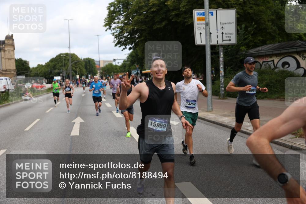 29.06.2025 - hella hamburg halbmarathon Yannick Fuchs http://msf.ph/oto/8188494 29.06.2025 10:30:33 20KM 1889, 3843, 4062, 6032, 10384, 10477, 10877, 12447, 12462, 12488, 12514, 13252, 13343, 13419, 13798, 14789, 14875, 15161, 15415, 15701, 15959, 16119, 16123, 17612, 17691, 18259, 18841 meine-sportfotos.de