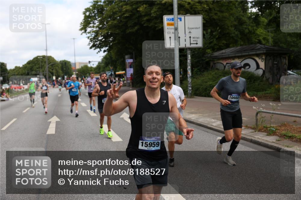 29.06.2025 - hella hamburg halbmarathon Yannick Fuchs http://msf.ph/oto/8188527 29.06.2025 10:30:33 20KM 1889, 3843, 4062, 6032, 10384, 10477, 10877, 12447, 12462, 12488, 12514, 13252, 13343, 13419, 13798, 14789, 14875, 15161, 15415, 15701, 15959, 16119, 16123, 17612, 17691, 18259, 18841 meine-sportfotos.de