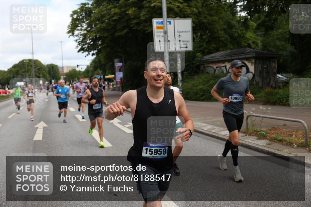 29.06.2025 - hella hamburg halbmarathon Yannick Fuchs http://msf.ph/oto/8188547 29.06.2025 10:30:33 20KM 1889, 3843, 4062, 6032, 10384, 10477, 10877, 12447, 12462, 12488, 12514, 13252, 13343, 13419, 13798, 14789, 14875, 15161, 15415, 15701, 15959, 16119, 16123, 17612, 17691, 18259, 18841 meine-sportfotos.de