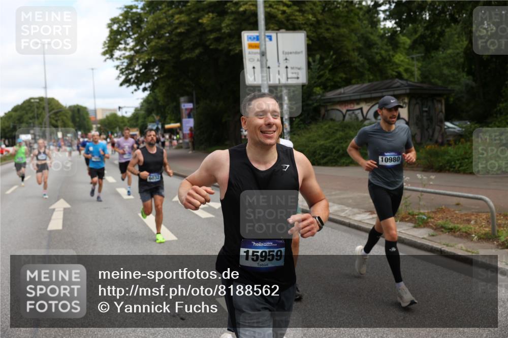 29.06.2025 - hella hamburg halbmarathon Yannick Fuchs http://msf.ph/oto/8188562 29.06.2025 10:30:33 20KM 1889, 3843, 4062, 6032, 10384, 10477, 10877, 12447, 12462, 12488, 12514, 13252, 13343, 13419, 13798, 14789, 14875, 15161, 15415, 15701, 15959, 16119, 16123, 17612, 17691, 18259, 18841 meine-sportfotos.de
