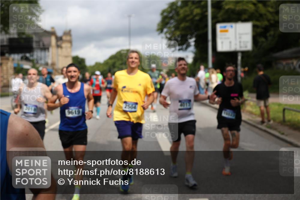 29.06.2025 - hella hamburg halbmarathon Yannick Fuchs http://msf.ph/oto/8188613 29.06.2025 10:43:46 20KM 2013, 2504, 2516, 2592, 2706, 2878, 2889, 2937, 3060, 3543, 3562, 3692, 4017, 4832, 5460, 5978, 6115, 6158, 7100, 7297, 7332, 7657, 8112, 8437, 8454, 8813, 9038, 9126, 9200, 9463, 9491, 9597, 9619, 9695, 9723, 9924, 9965, 10189, 11339, 11340, 11519, 11819, 11977, 12035, 12271, 12670, 13159, 13233, 13688, 13690, 13976, 14526, 14838, 15519, 15523, 15966, 16114, 16653, 16731, 16738, 16843, 16877, 16891, 17001, 17753, 17908, 18058, 18350, 18842, 18926, 18960, 19109 meine-sportfotos.de