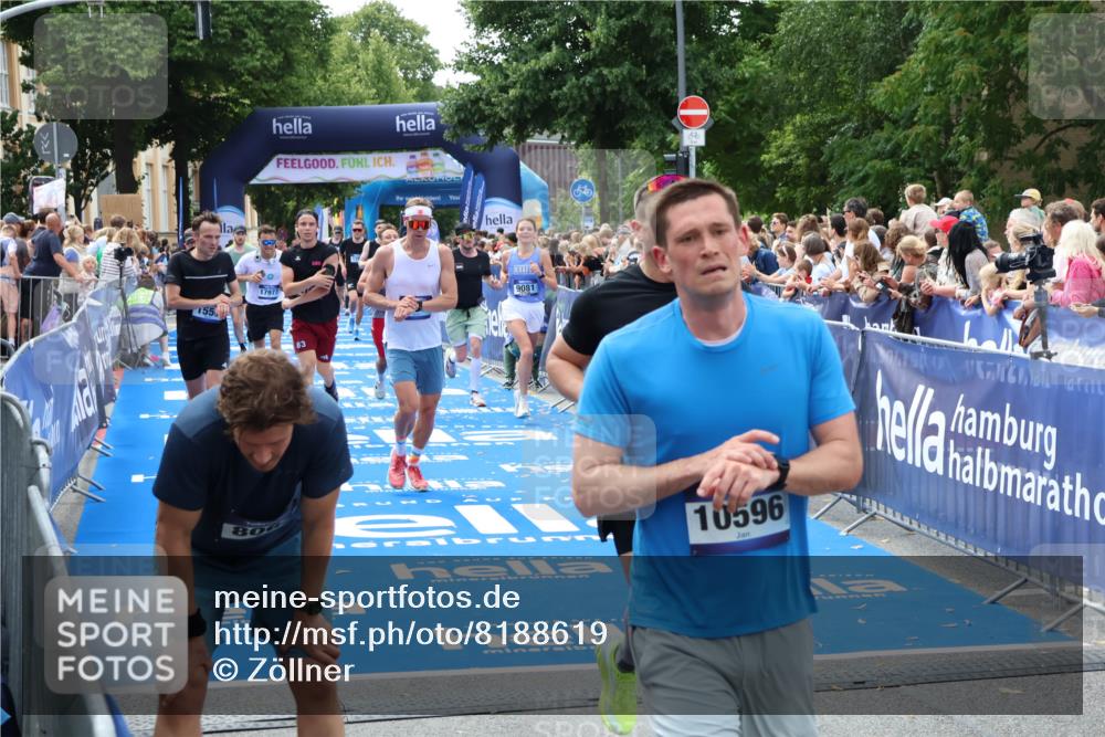 29.06.2025 - hella hamburg halbmarathon Zöllner http://msf.ph/oto/8188619 29.06.2025 10:44:07 Ziel 1391, 1558, 2816, 3021, 4981, 6705, 9081, 11346, 13123, 15383, 16506, 16697, 17516, 17977, 18004 meine-sportfotos.de