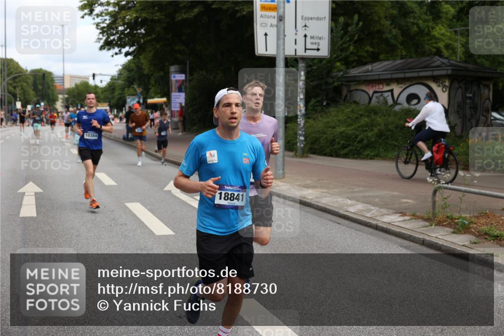 29.06.2025 - hella hamburg halbmarathon Yannick Fuchs http://msf.ph/oto/8188730 29.06.2025 10:30:36 20KM 3843, 4062, 6032, 10384, 10477, 10877, 12447, 12462, 12488, 12514, 13252, 13343, 13419, 14789, 14875, 15115, 15161, 15415, 15701, 15959, 16119, 16123, 17329, 17612, 17691, 18259, 18841 meine-sportfotos.de