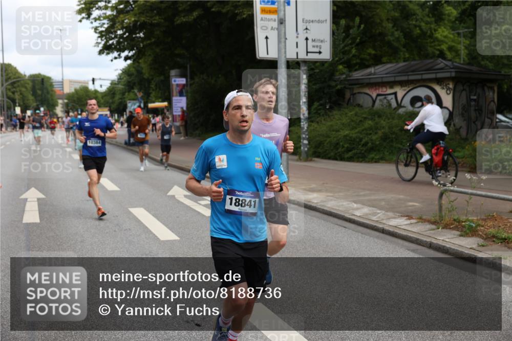 29.06.2025 - hella hamburg halbmarathon Yannick Fuchs http://msf.ph/oto/8188736 29.06.2025 10:30:36 20KM 3843, 4062, 6032, 10384, 10477, 10877, 12447, 12462, 12488, 12514, 13252, 13343, 13419, 14789, 14875, 15115, 15161, 15415, 15701, 15959, 16119, 16123, 17329, 17612, 17691, 18259, 18841 meine-sportfotos.de