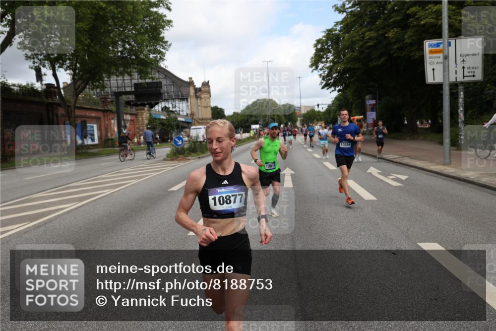 29.06.2025 - hella hamburg halbmarathon Yannick Fuchs http://msf.ph/oto/8188753 29.06.2025 10:30:37 20KM 3843, 4062, 6032, 10384, 10477, 10877, 12447, 12462, 12488, 12514, 13252, 13343, 13419, 14789, 14875, 15115, 15161, 15415, 15701, 15959, 16119, 16123, 17329, 17612, 17691, 18259, 18841 meine-sportfotos.de