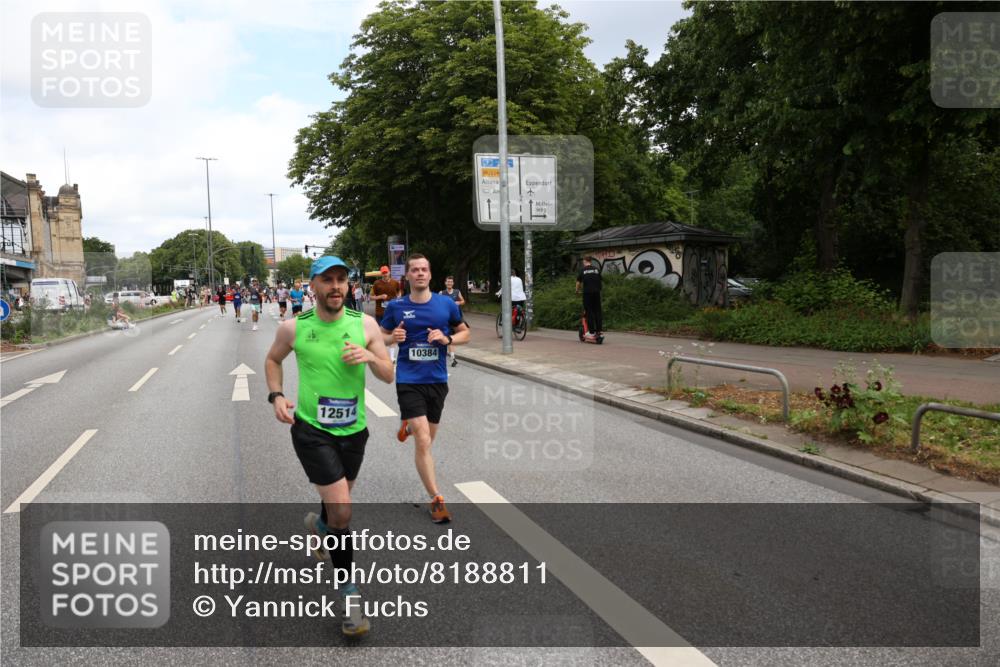 29.06.2025 - hella hamburg halbmarathon Yannick Fuchs http://msf.ph/oto/8188811 29.06.2025 10:30:38 20KM 3843, 4062, 6032, 6829, 6990, 10384, 10477, 10877, 12447, 12462, 12488, 12514, 13252, 13343, 13419, 14789, 14875, 15115, 15161, 15415, 15701, 15959, 16119, 16123, 17329, 17612, 17691, 18259, 18841 meine-sportfotos.de