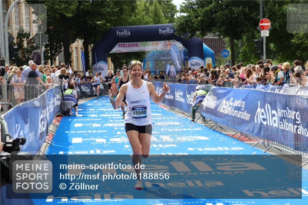 29.06.2025 - hella hamburg halbmarathon Zöllner http://msf.ph/oto/8188856 29.06.2025 10:34:02 Ziel 9345, 9519, 11227, 13493, 13494, 14448, 15268, 15500, 17877 meine-sportfotos.de