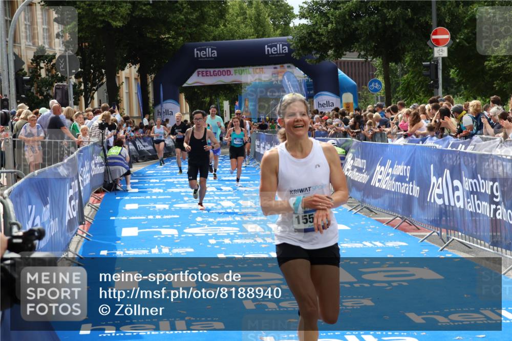 29.06.2025 - hella hamburg halbmarathon Zöllner http://msf.ph/oto/8188940 29.06.2025 10:34:02 Ziel 9345, 9519, 11227, 13493, 13494, 14448, 15268, 15500, 17877 meine-sportfotos.de