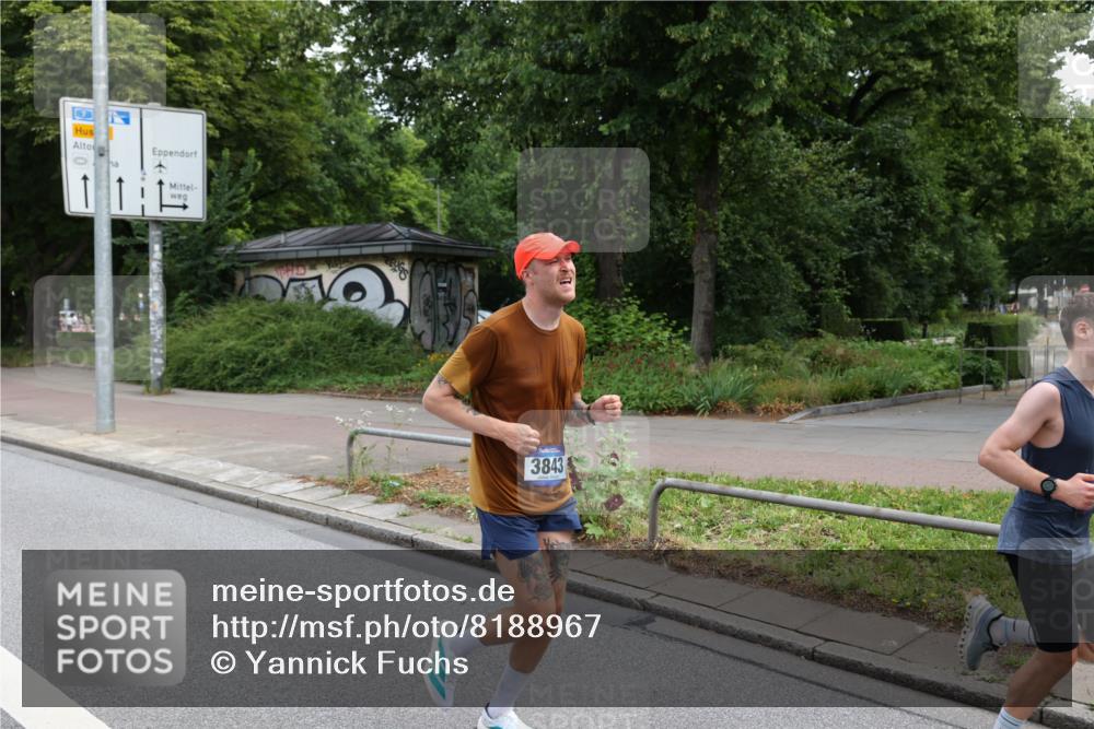 29.06.2025 - hella hamburg halbmarathon Yannick Fuchs http://msf.ph/oto/8188967 29.06.2025 10:30:40 20KM 3843, 4062, 6032, 6829, 6990, 10384, 10477, 10877, 12447, 12462, 12488, 12514, 13252, 13343, 13419, 14789, 14875, 15115, 15161, 15959, 16119, 17329, 17612, 17691, 18259, 18841 meine-sportfotos.de