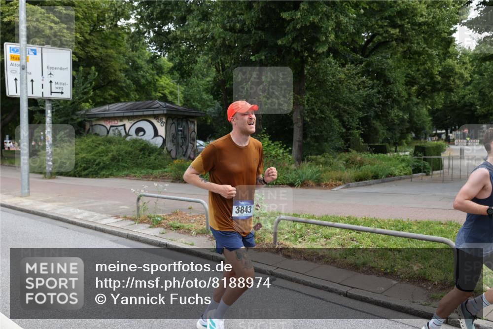 29.06.2025 - hella hamburg halbmarathon Yannick Fuchs http://msf.ph/oto/8188974 29.06.2025 10:30:41 20KM 3843, 4062, 6032, 6829, 6990, 10384, 10477, 10877, 12447, 12462, 12488, 12514, 13252, 13343, 13419, 14789, 14875, 15115, 15161, 16119, 17329, 17612, 17691, 18841 meine-sportfotos.de