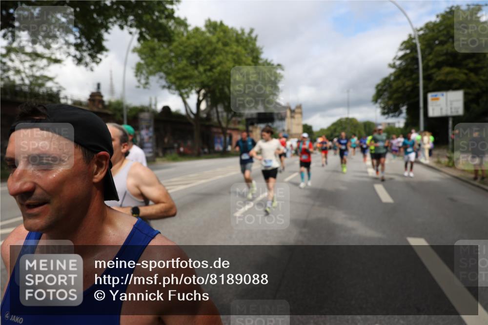 29.06.2025 - hella hamburg halbmarathon Yannick Fuchs http://msf.ph/oto/8189088 29.06.2025 10:43:48 20KM 2013, 2504, 2516, 2878, 2889, 2937, 3414, 3543, 3562, 3692, 4017, 4832, 5460, 5978, 6115, 7100, 7297, 7332, 7657, 8112, 8437, 8454, 8813, 9126, 9200, 9463, 9491, 9551, 9597, 9619, 9723, 9924, 9965, 10189, 11339, 11819, 11977, 12035, 12271, 12670, 13159, 13690, 13976, 14526, 14838, 15519, 15523, 15966, 16114, 16653, 16731, 16738, 16843, 16877, 16891, 17001, 17753, 17908, 18058, 18350, 18926, 18960, 19109 meine-sportfotos.de