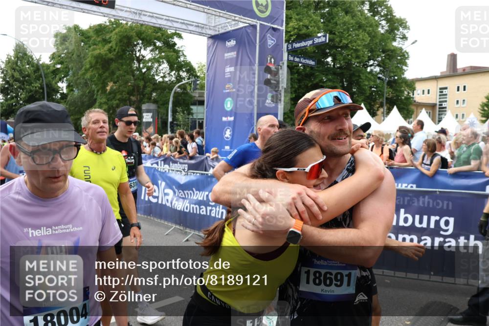29.06.2025 - hella hamburg halbmarathon Zöllner http://msf.ph/oto/8189121 29.06.2025 10:44:24 Ziel 1220, 1413, 1415, 1902, 5275, 7191, 8722, 9444, 12528, 16547, 16803, 16893, 18806 meine-sportfotos.de