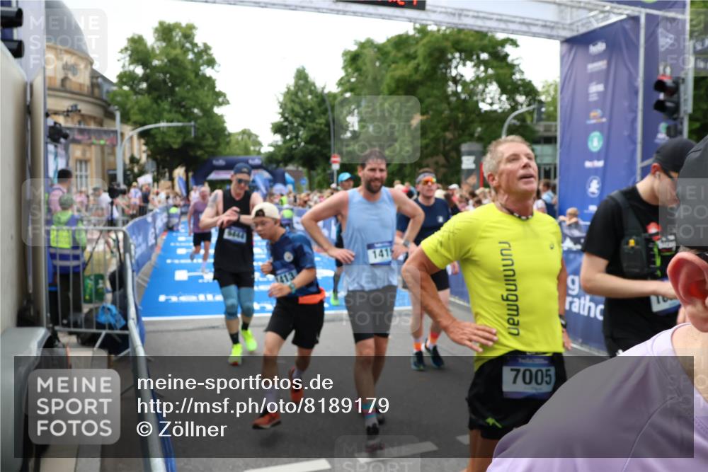 29.06.2025 - hella hamburg halbmarathon Zöllner http://msf.ph/oto/8189179 29.06.2025 10:44:25 Ziel 1220, 1413, 1902, 4310, 4691, 5275, 7191, 9444, 12327, 12528, 16547, 16803, 16893, 18806 meine-sportfotos.de