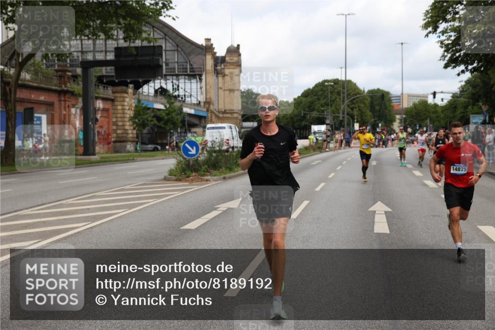 29.06.2025 - hella hamburg halbmarathon Yannick Fuchs http://msf.ph/oto/8189192 29.06.2025 10:30:48 20KM 2399, 2774, 3809, 4062, 6829, 6990, 6993, 10477, 12447, 12488, 13343, 13419, 14601, 14875, 15115, 15161, 15348, 16119, 17217, 17329, 17612, 17691, 18156, 18600 meine-sportfotos.de
